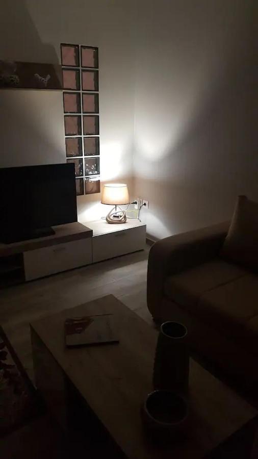 Downtown City Apartment Thessaloniki Buitenkant foto