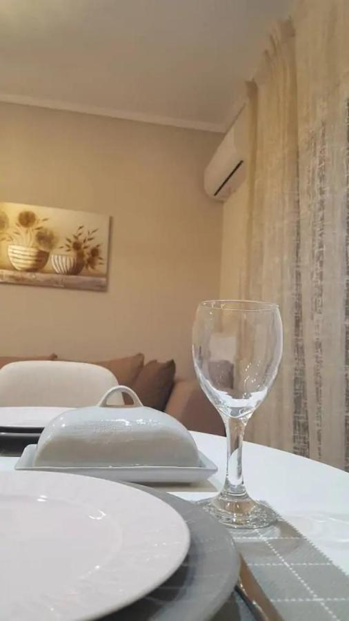 Downtown City Apartment Thessaloniki Buitenkant foto