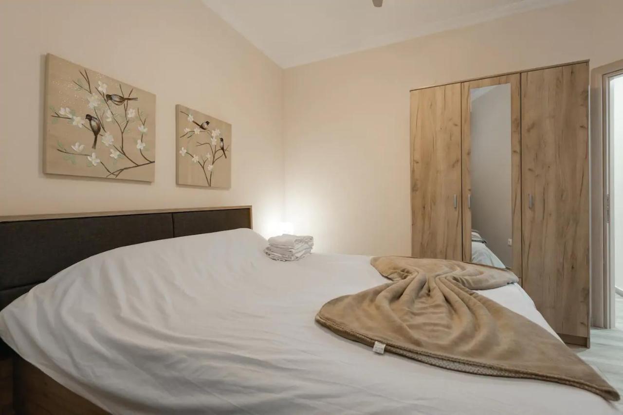 Downtown City Apartment Thessaloniki Buitenkant foto