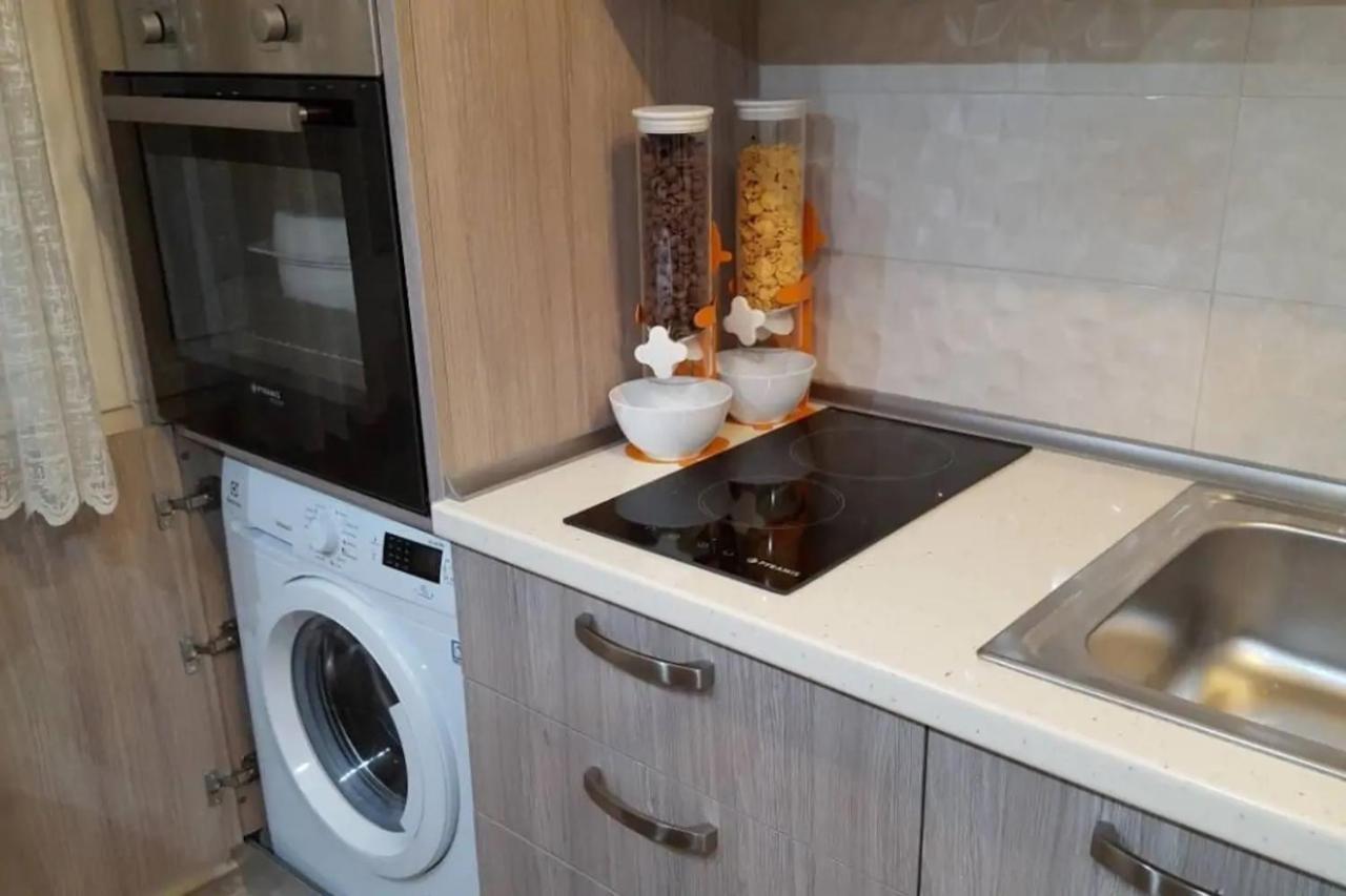 Downtown City Apartment Thessaloniki Buitenkant foto